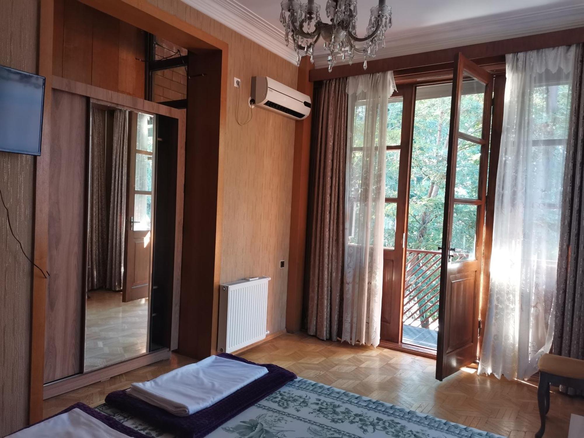 European Backpackers 欧洲背包客&大厨房 Albergue Tiflis Exterior foto